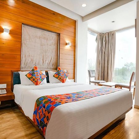 Fabhotel Kyra - Near Airport Road Ahmedabad Exterior photo